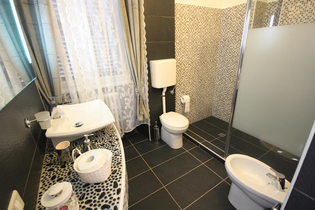 B&B 7 Archi Como Quarto foto